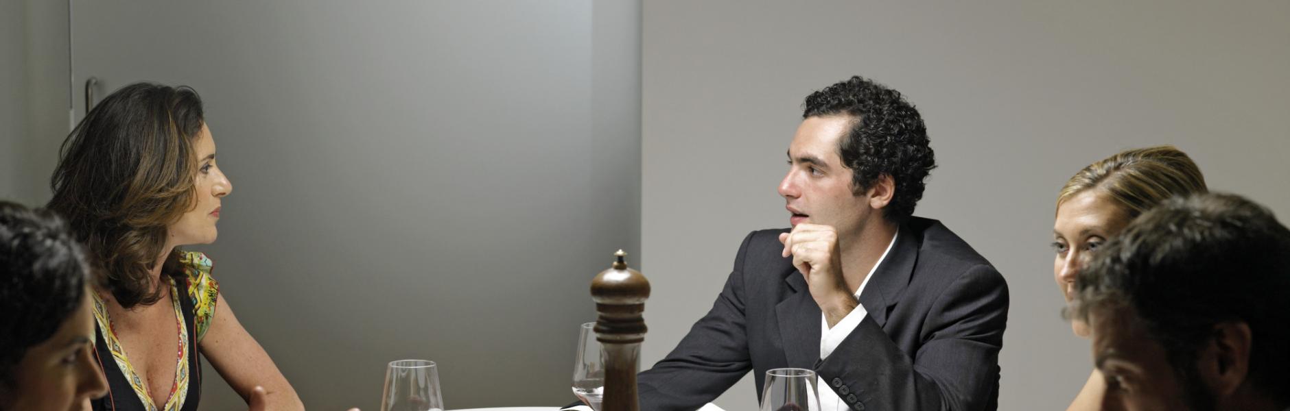 Σας ενοχλεί που οι ψυχολόγοι δεν απαντάμε ευθέως;